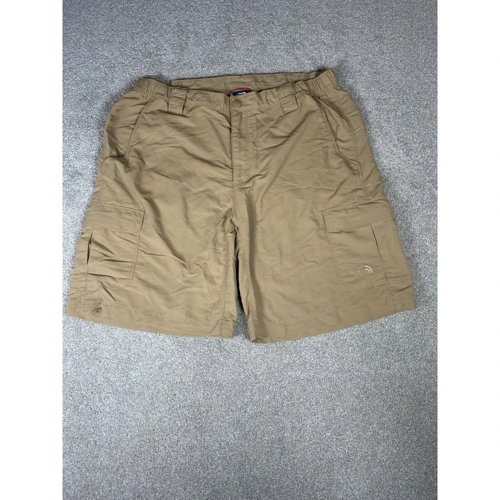 The North Face Cargo Shorts Hiking Travel Outdoor Camping Lightweight Mens Large